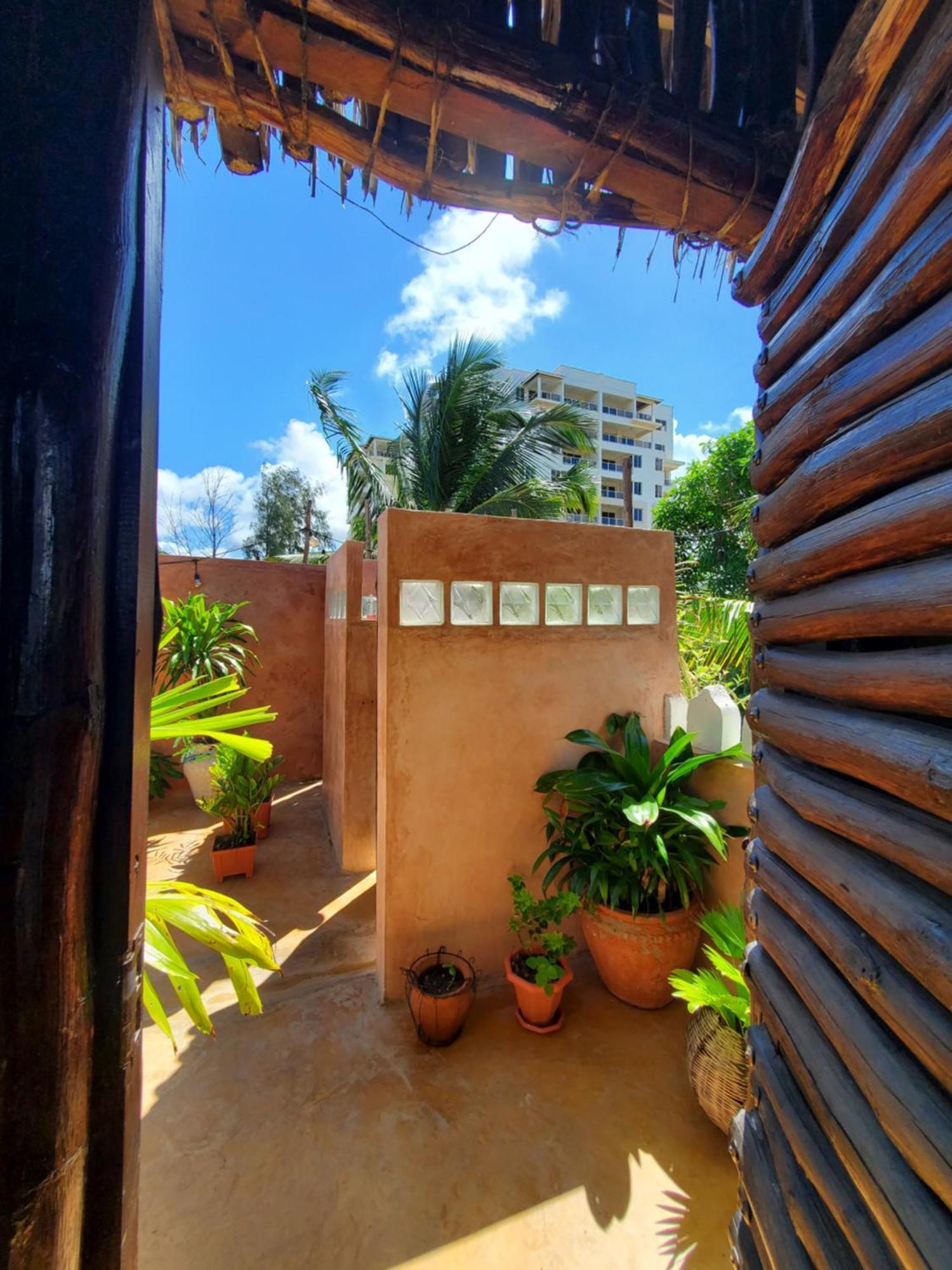 Tulia House Backpackers Vandrerhjem Mombasa Eksteriør bilde