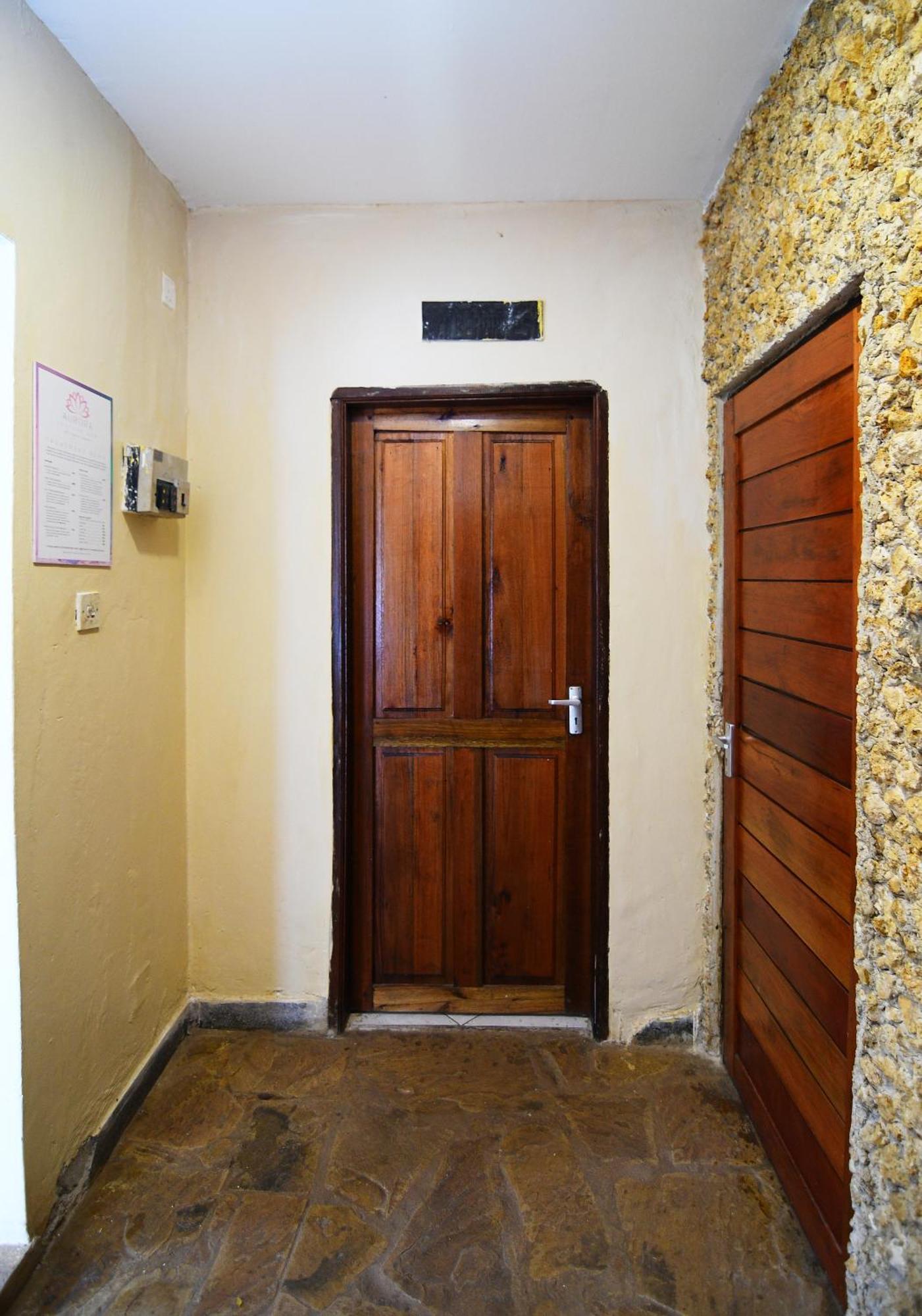 Tulia House Backpackers Vandrerhjem Mombasa Eksteriør bilde