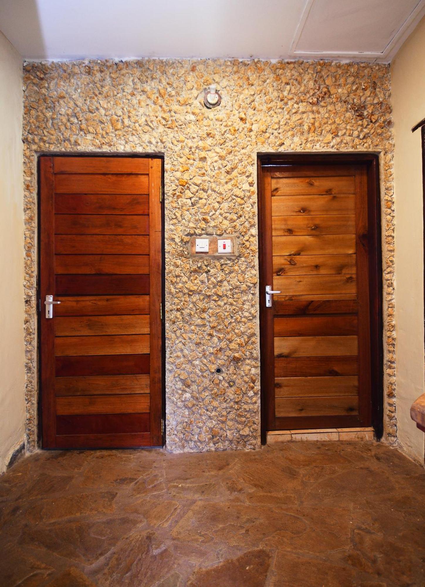 Tulia House Backpackers Vandrerhjem Mombasa Eksteriør bilde